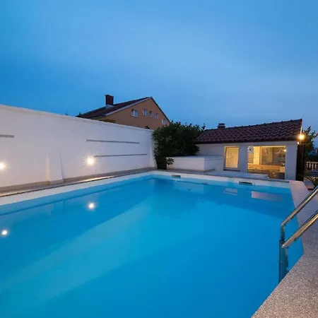 Appartamento Fuer 6 Personen Ca 100 Qm In Crikvenica, Kvarner Bucht Und Umgebung