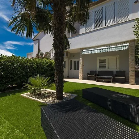 Für 6 Personen Ca 100 M In Crikvenica, Kvarner Bucht Und Umgebung Apartment Crikvenica