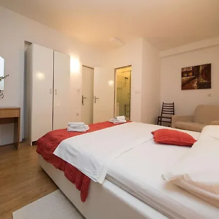 Fuer 6 Personen Ca 100 Qm In Crikvenica, Kvarner Bucht Und Umgebung Appartamento *